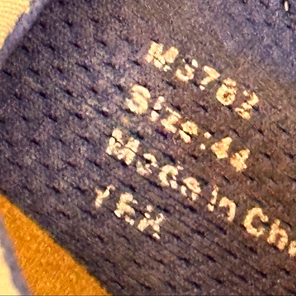 Vibram FiveFingers KomodoSport LS Shoes - Picture 3 of 3